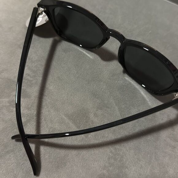 EGO Classic Black UV400 Sunglasses BRAND NEW - Round Frame Dark Lense - Picture 3 of 3